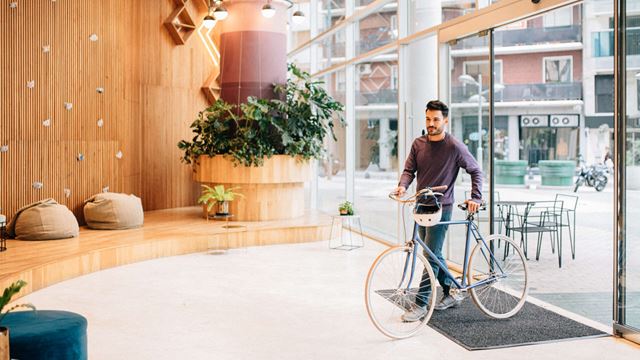 Cykla till jobbet.