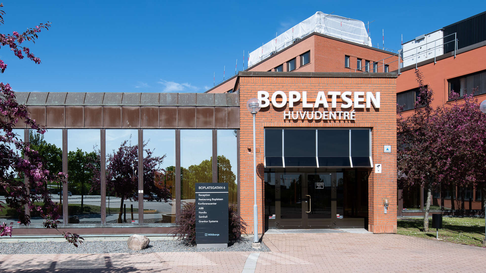 Boplatsen 3, fastighet med kontor och lager på Boplatsgatan 8 i Fosie i Malmö