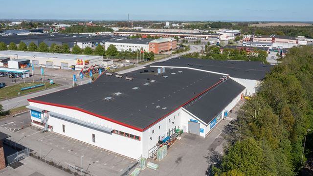 Drönarfoto av fastigheten Bronsdolken 25 i Fosie.